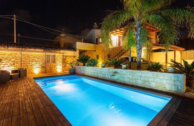 [VILLA IGNATIUS] INDEPENDENT WITH POOL & BARBECUE
