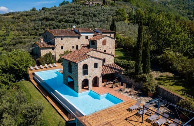 Villa in Case Di Monte with 8 bedrooms sleeps 16