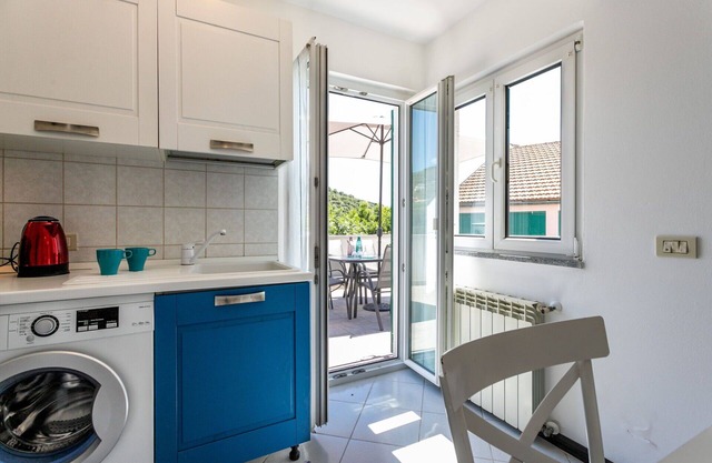 Villa in Celle Ligure with 1 bedrooms sleeps 5