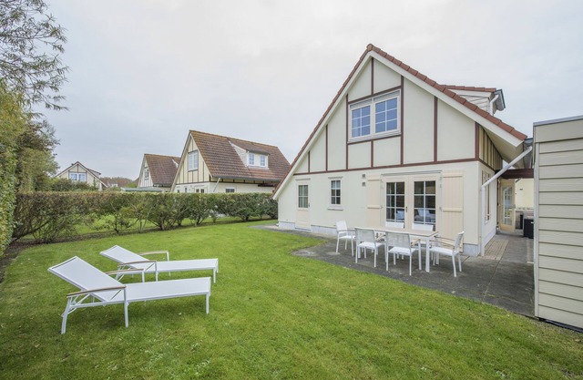 Villa in Domburg near North Sea Beach