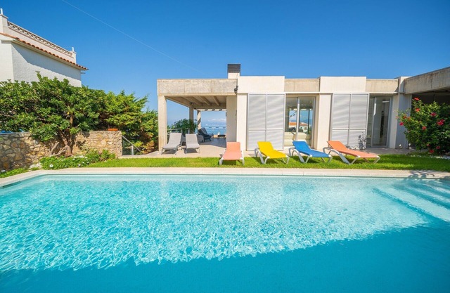 Villa in L’Escala near Illa Mateua Beach