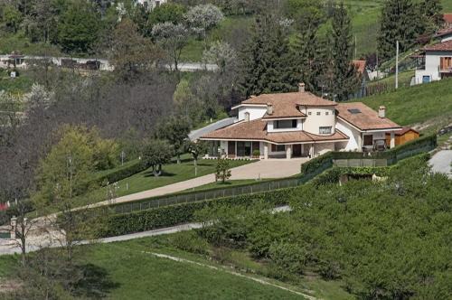 Villa in Langa