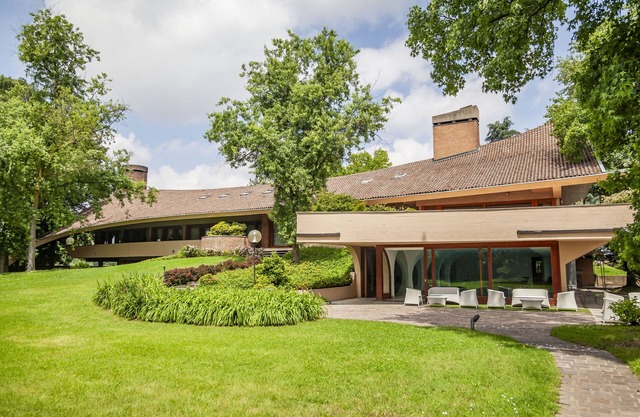 Villa In Milan with Pool Near Fiera Milano Rho