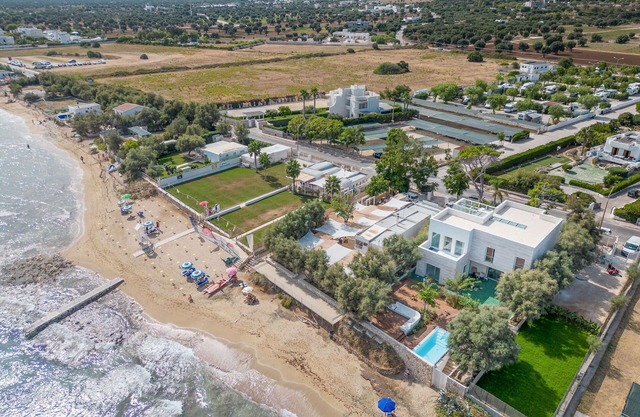 Villa in Monopoli with 5 bedrooms sleeps 10