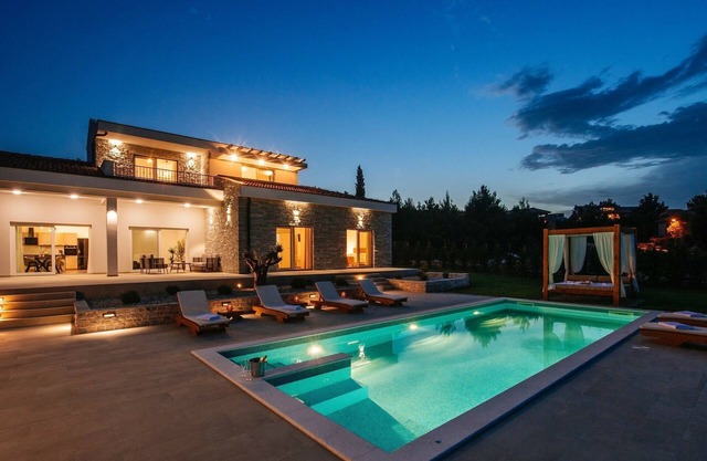 Villa in Pridraga with Pool near the Sea