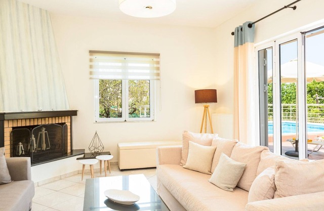 Villa in Prines with Private Pool