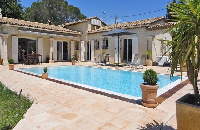Villa in Puget-sur-Argens with Pool & Garden