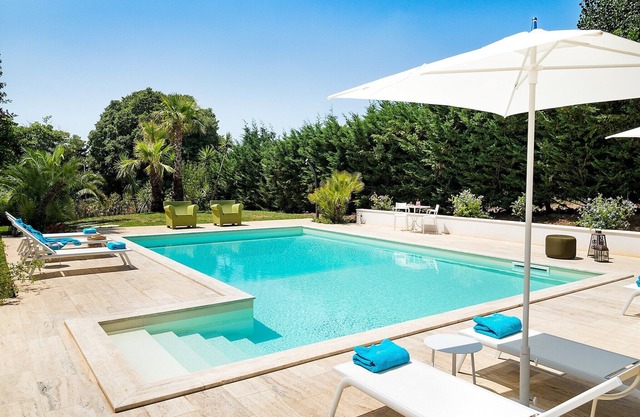 Villa in Salemi with Pool and Garden