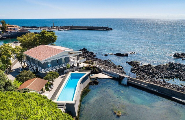 Villa in Stazzo with 8 bedrooms sleeps 16