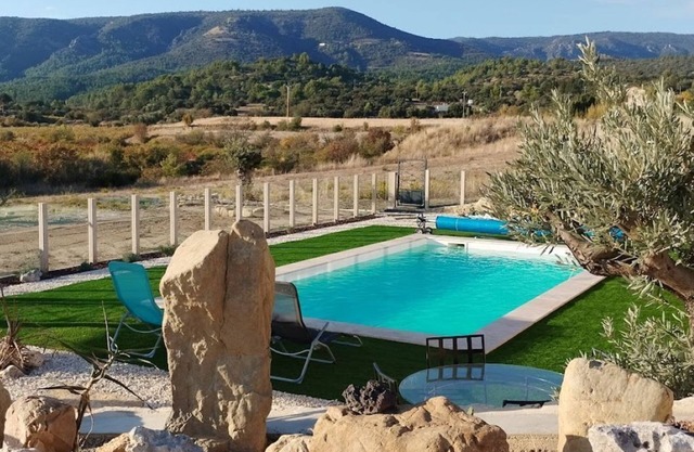 Villa in the Minervois, Private pool/Air conditioning/WiFinPanoramic view