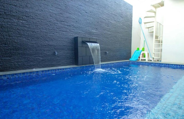 Villa Kedondong with Private Pool and Rooftop