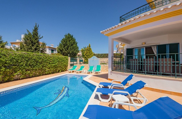 Villa Kelisia - A spacious and extensive 4 bedroom, 5 bathroom villa with private swimming pool