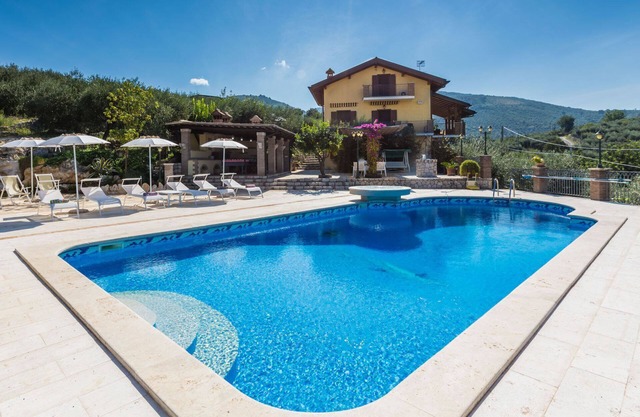 Villa La Casetta with private pool just 20 minutes from the beaches of Terracina