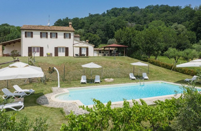 Villa Larissa 11 - Five Bedroom Villa, Sleeps 11