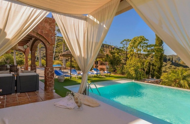 Villa Las Palmeras de Torrox by Ruralidays