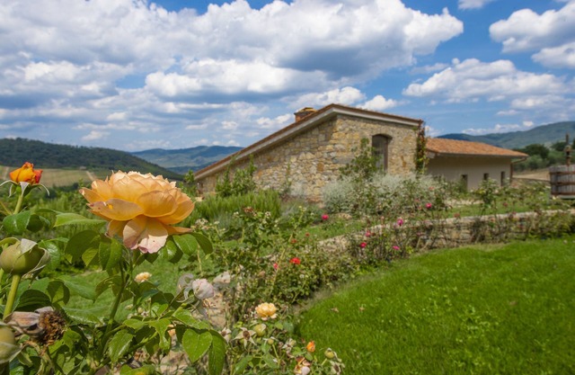 Villa Le Scuderie in Tuscany by Fantasia Villas