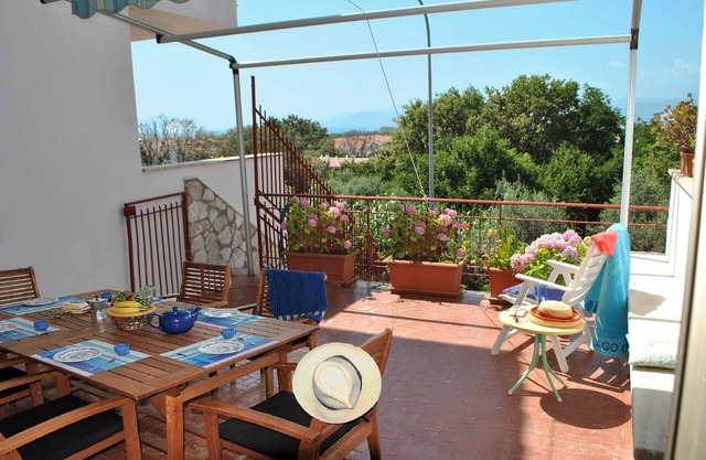 VILLA LINA 500 mt far from the beaches