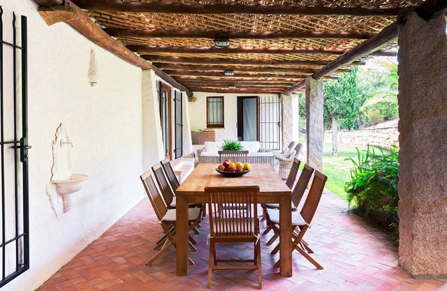 Villa Lu Muntiggiu 12, Emma Villas