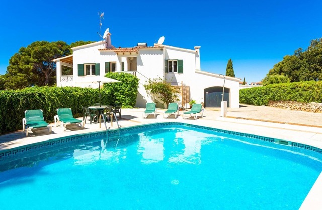 Villa Luisa - Three Bedroom House, Sleeps 6