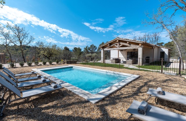 Villa Maira - live in the heart of authentic Provence in a charming house