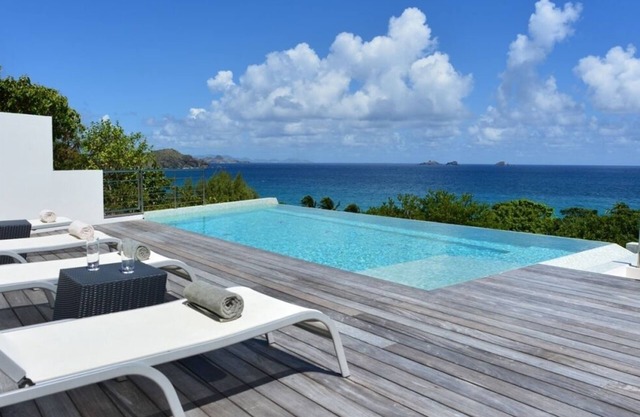 Villa Matajagui | Beach View - Located in Magnificent Flamands with Private Pool