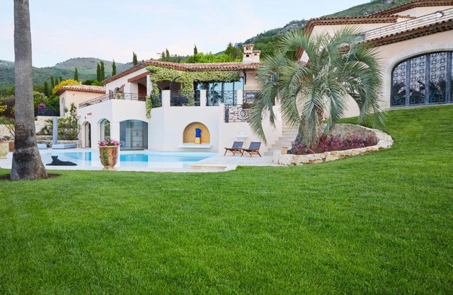 Villa Maxima/5*+ with Gym/Spa/Wine/Photostudio
