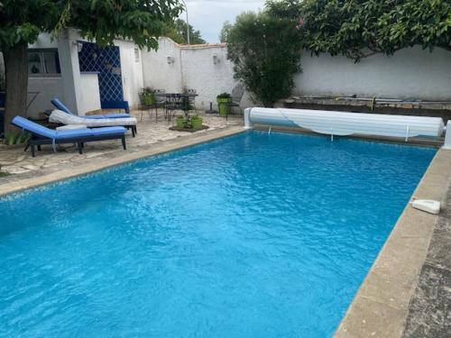 VILLA MIREILLE CALME ARBOREE PISCINE SANS VIS A VIS SECURISEE