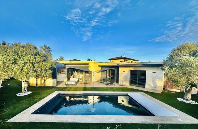 Villa Moderne Face aux Vignes