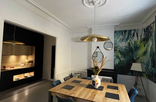 Villa near train station with heated indoor pool and outdoor space
