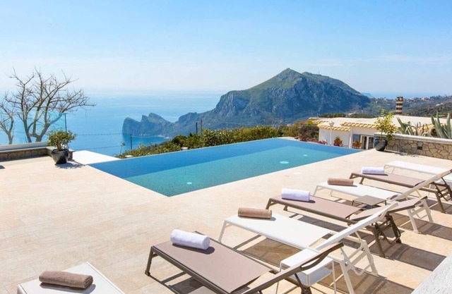 Villa Nicola with sea views