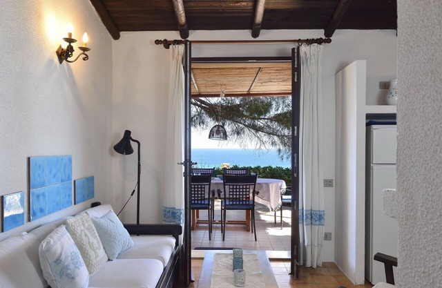 Villa 'Nido 1' with Sea View, Wi-Fi and Air Conditioning