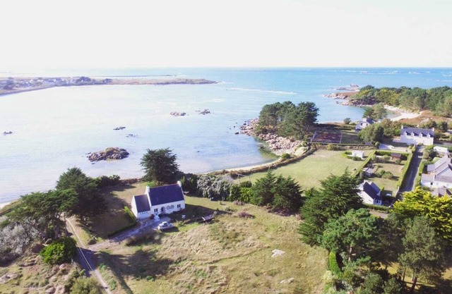 Villa Océane, waterfront rental in Brittany with SPA
