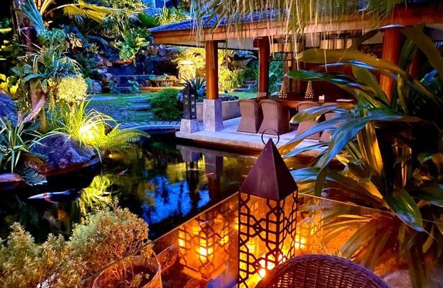 Villa on The Rocks, 4 bedrooms, Phuket