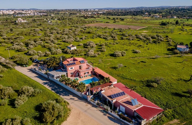 Villa 'Paradis - Casa Completa' with Private Pool, Wi-Fi and Air Conditioning