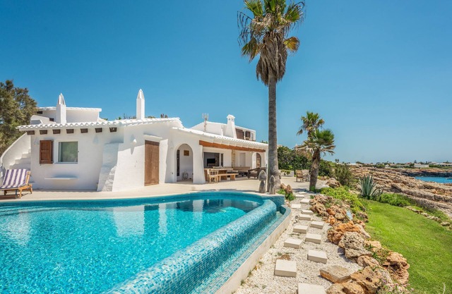 Villa Parratx - Six Bedroom Villa, Sleeps 12
