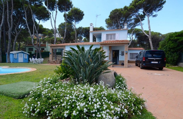 VILLA PEPITA BLUE with swimming-pool