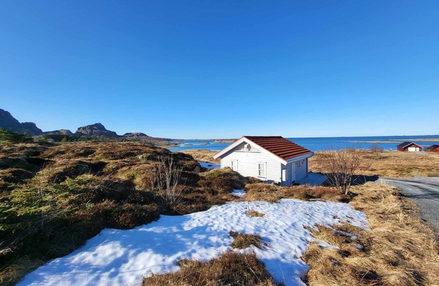 Villa Polarlys - Holiday home by the sea on the geological island of Leka