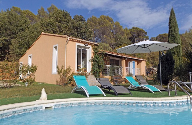 Villa Provence, renovated in 2016, private pool, and large garden