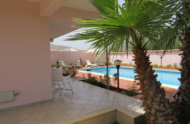 Villa Rosada (a delightfully designed contemporary villa) - Last minute July