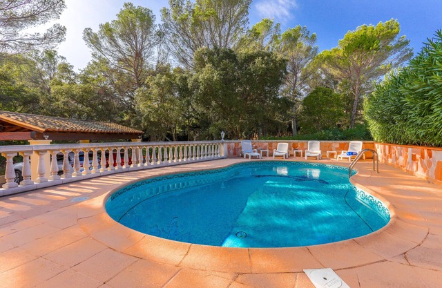 Villa 'Rez De Jardin Dans' with Private Pool, Private Terrace and Wi-Fi