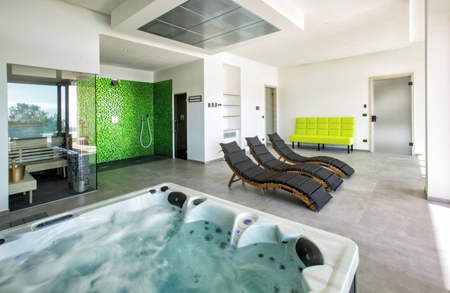 Villa Rita Pool & Spa