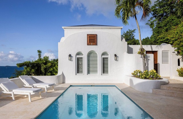 VILLA SANTORINI - walk to beach and restaurants from this luxurious masterpiece