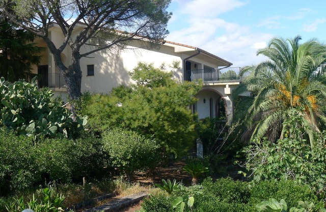 Villa Scorciavacca - On the slopes of Etna, an enchanting terrace overlooking the Ionian Sea