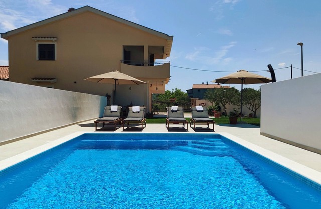 Villa Slavija- Two bedroom apartment with balcony