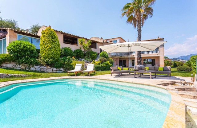 VILLA SOLEILLA VI4367 By Riviera Holiday Homes