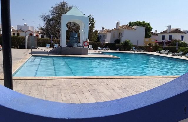 Villa T3 Cabanas - Quinta Velha Resort w/Pool, Air conditioning, Free Wi-Fi