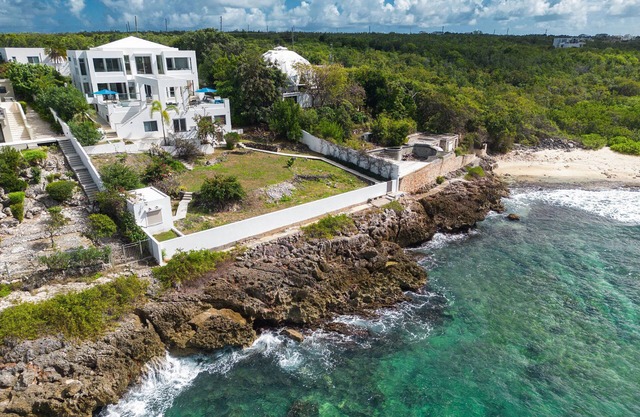 Villa Tasha Luxury Seafront Villa in Anguilla on the Caribbean sea AMAZING!
