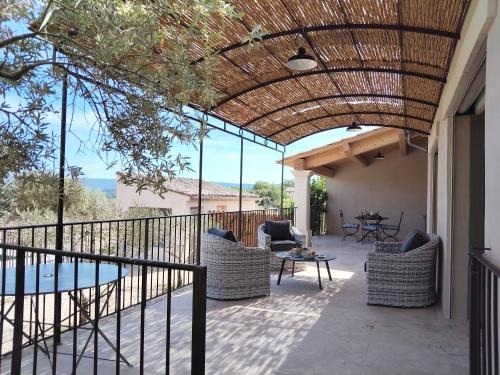 Villa Un Dimanche en Provence, avec piscine privée & vue