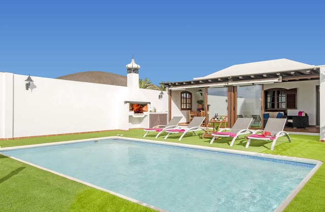 Villa Vegueta by Villa Plus