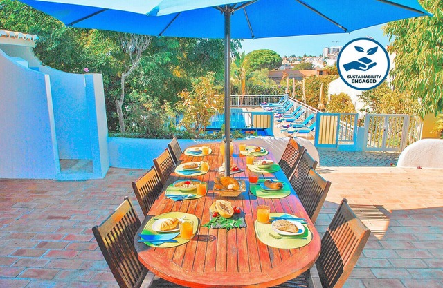 Villa w/heatable pool & BBQ in Balaia